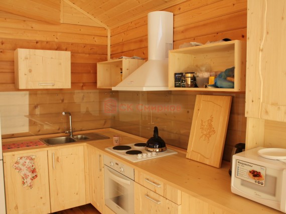 Кухонный гарнитур из массива